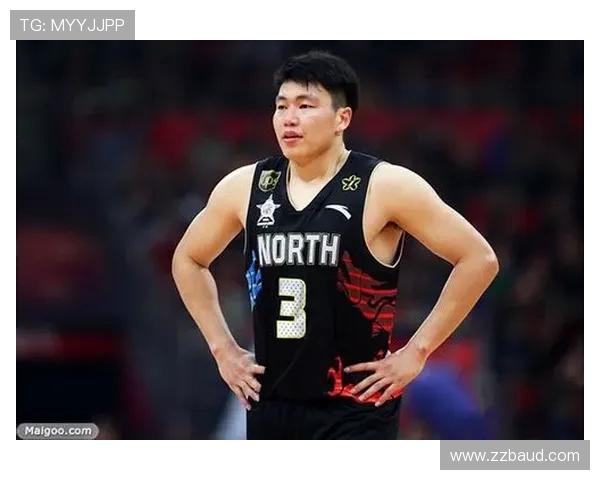 李根：从篮球场上的闪耀明星到生活中的坚韧奋斗者的成长之路