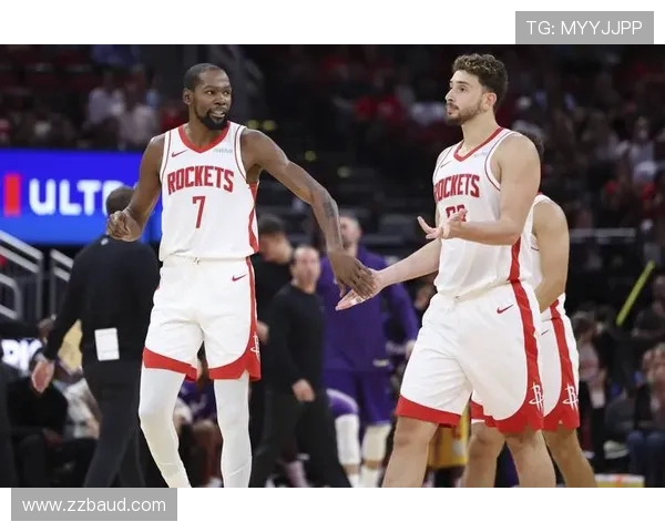 灰熊在季后赛中以四比二战胜马刺成功晋级展现强大实力与团队合作精神