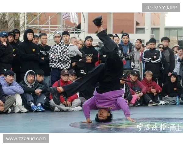 上海街舞队在世界攀岩锦标赛中以87分高居积分榜首位 上海街舞队在世界攀岩锦标赛中以87分高居积分榜首位